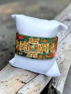 🌺 Vintage Inlaid Cuff Bracelet